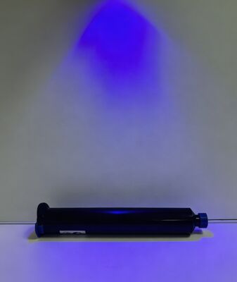 لصق الأشعة فوق البنفسجية لتعزيز المكونات الحساسة الداخلية للمستشعرات السيارات والصناعية.