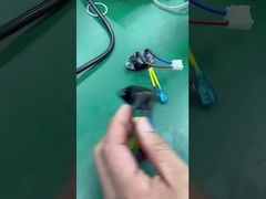 مصباح يدوي صغير مقاوم للماء LED UV بحجم 42 مم × 42 مم × 113 مم